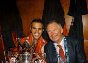 雷火电竞app-瑞典碾压曼联，范佩西制霸全场的简单介绍