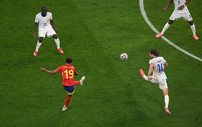 包含焦点大战：Valorant上演巅峰碰撞的词条