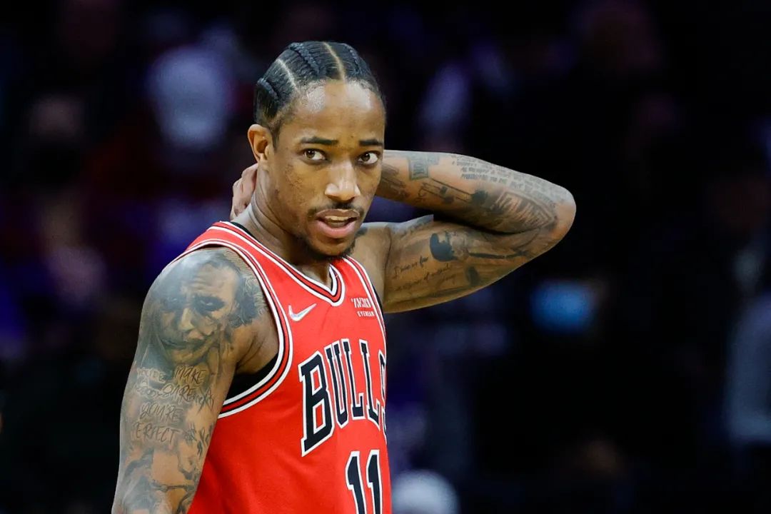 猛龙鏖战热火,德罗赞高光表现 猛龙鏖战热火,德罗赞高光表现